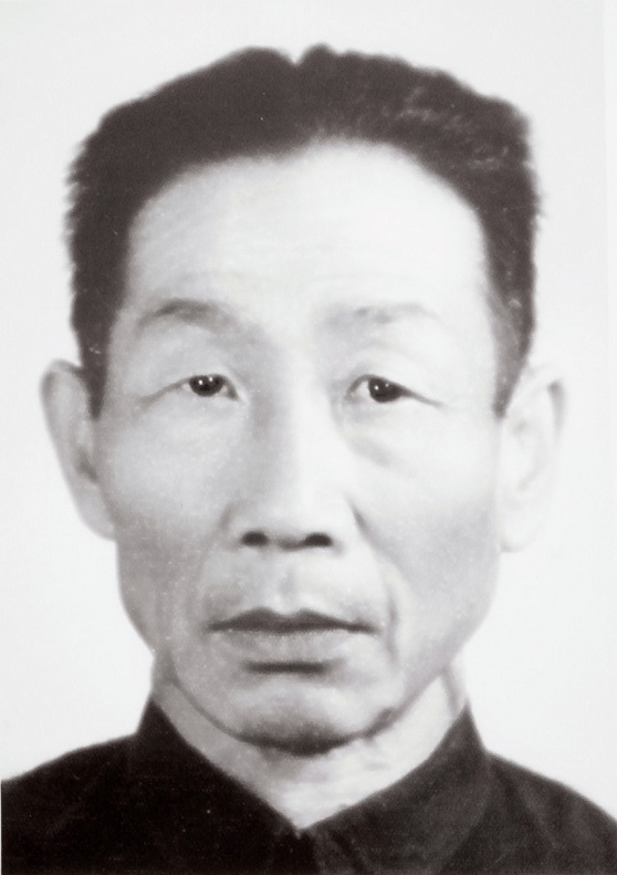 父亲    张建成纪念馆